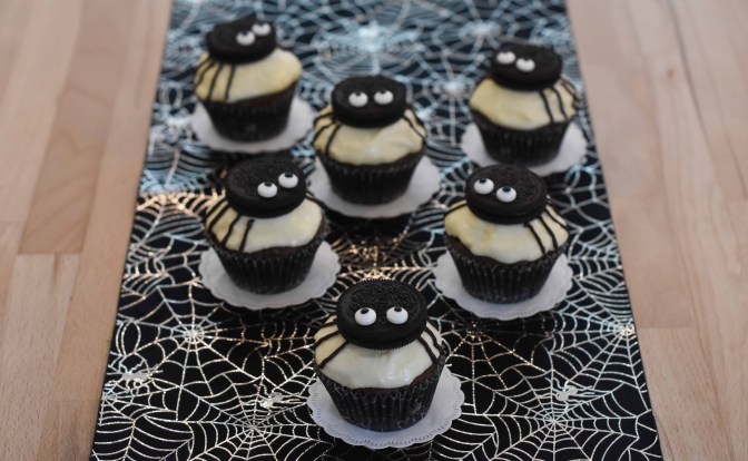 Spinnen-Cupcakes für Halloween
